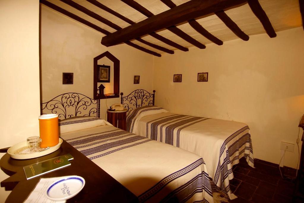 Hotel Residenza D'Epoca Eremo Delle Grazie Monteluco Habitación foto