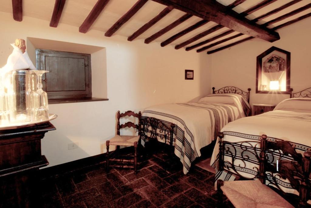 Hotel Residenza D'Epoca Eremo Delle Grazie Monteluco Habitación foto